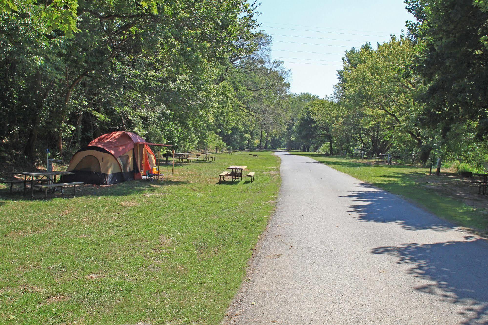 Circle M Rv & Camping Resort - Caravan Park Millersville Eksteriør bilde